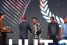 PT Teluk Lamong Raih Penghargaan TJSL Kampung Hidroponik 