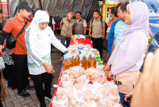 Kendalikan Harga Bahan Pokok,  Pemprov Jatim Rutin Gelar Pasar Murah