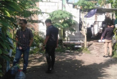 Penggerebekan Penimbunan BBM Bersubsidi di Mojokerto, Pelaku Kabur Tinggalkan Barang Bukti