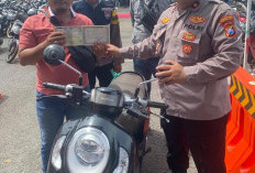 Wajah Sumringah Warga Simokerto, Motor Honda Scoopy Hilang Kembali di Bazar Ranmor Polrestabes Surabaya