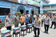 Kapolri Tinjau Pos Pelayanan Lebaran di Terminal Purabaya Bungurasih