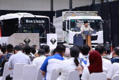 Presiden Prabowo Targetkan Indonesia Produksi Massal Mobil Sedan Listrik pada 2028 