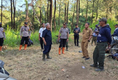 Karhutla Lawu Utara Ngawi Terkendali, Petani Kopi Bersama TNI-Polri Cegah Api Meluas