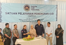 Polsek Sukomanunggal Bersama Bhabinkamtibmas Hadiri Soft Launching SPPG Sonokwijenan