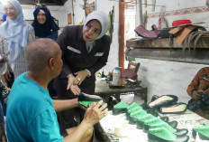 Berdiri Sejak 1980 dan Eksis Sampai Sekarang, Givari Shoes Krian Tembus Pasar Ekspor ke Panama