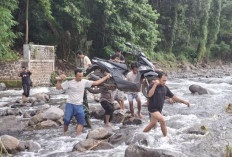 Bupati Situbondo Sebut 1.500 Jiwa Terisolir Akibat Jembatan Putus Diterjang Banjir Bandang