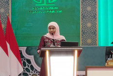 Hadapi Disrupsi AI, Gubernur Khofifah Dorong Lulusan Universitas KH Abdul Chalim Jadi Pemimpin Inovatif