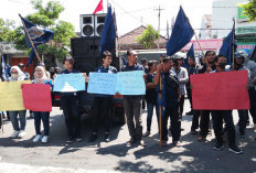 Suarakan Evaluasi Menyeluruh, Sarbumusi Jombang Turun Jalan