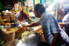 Harga Beras di Jember Stabil, Pedagang Pasar Tanjung Keluhkan Sepinya Pembeli