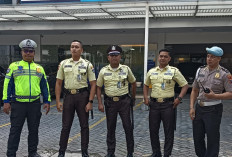 Antisipasi Gangguan Kamtibmas, Polsek Sukomanunggal Gelar Patroli Dialogis di Perbankan