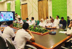 Manfaatkan Forum Reboan, Bupati Bangkalan Curhat soal Polemik LSD dan THL kepada Dirjen Otoda