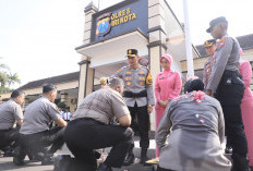 Naik Pangkat, Naik Tanggung Jawab: Kapolres Kediri Kota Pimpin Korp Raport Personel