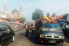 Rawan Kemacetan dan Aksi 3C, Polsek Tanah Merah Rutin Commander Wish di Pasar Petrah dan Patemon