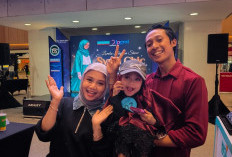 Orang Tua Asal Lamongan Ikutkan Putri 4 Tahunnya di Fashion Show Islami Memorandum Haji Expo 2026