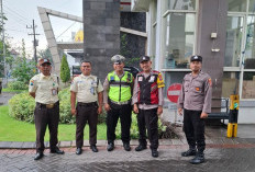 Antisipasi Kejahatan, di Permukiman, Polsek Rungkut Gencarkan Patroli Presisi dan Sosialisasi Call Center 110