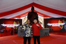 Renovasi Istana Gebang Hadirkan Patung Bung Karno Membaca Buku