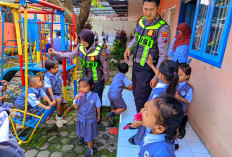 Satlantas Polres Lumajang Kenalkan Tertib Lalu Lintas Sejak Dini di TK Dharma Wanita Citrodiwangsan