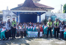 Bangun Kedekatan Lewat Program Polsanak, Ratusan Murid TK di Bangkalan Antusias Belajar Tertib Lalu Lintas