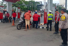 Polsek Rungkut Patroli SPBU Kalirungkut Surabaya, Pastikan Stok BBM Aman dan Kondusif