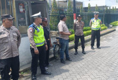 Jaga Kondusivitas Jelang Pergantian Tahun, Polsek Sawahan Intensifkan Patroli Pemukiman