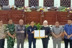 5 Fraksi Abstain, 1 Anggota Walkout, DPRD Kota Malang Tetap Sahkan Raperda APBD 2025