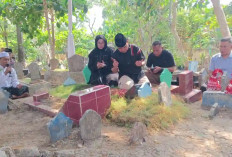Kapolda Jatim Irjen Pol Dekananto Eko Purwono Ziarah Makam Leluhur di Bojonegoro