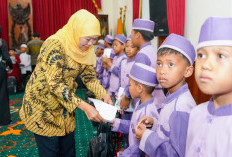 Satu Tahun Memimpin Jatim, Khofifah-Emil Pilih Refleksi dan Berbagi