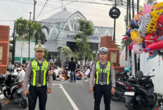 Personel Satlantas Polres Bojonegoro Amankan Salat Idulfitri 1447 Hijriah