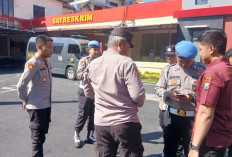 Pastikan Layanan Prima, Wakapolres Jember Cek Kesiapan Anggota hingga Ruang SPKT