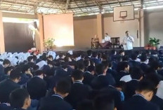 Polresta Malang Kota Edukasi Siswa SMAN 8 Malang Bahaya Kejahatan Siber dan Judi Online