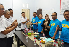 Solidaritas Bencana Sumatra, ICMI Jember Serahkan Donasi ke PMI Jember