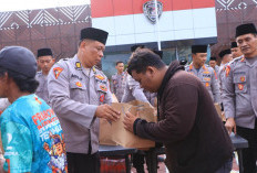 Warga Tersenyum, Setiap Hari Terima Paket Takjil dari Polres Ngawi