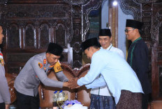 Kapolres Ngawi Sambang Ponpes Al Hidayah, Pererat Silaturahmi dengan Ulama