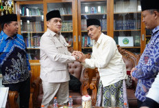 Wamenag Jenguk Santri Korban Dugaan Keracunan MBG, Minta Investigasi Menyeluruh