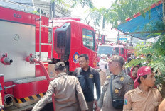 Rumah Tiga Lantai di Semampir Diamuk si Jago Merah, Satu Penghuni Luka Bakar
