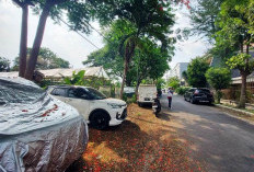 Warga Mojo Protes Fasum Dharmahusada Selatan Jadi Parkir Pengunjung Depot Bu Rudy