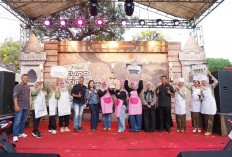 Bhayangkari Polres Kediri Tampil Kreatif dengan Kostum Unik di Festival Kuno Kini 2026