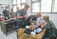 Yon Armed 8/UY Kolaborasi Khitanan Massal dengan 5 Satuan di Ponpes Annuriyyah Jember