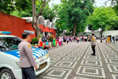 Ribuan Wisatawan Padati THP dan Kenpark, Polsek Kenjeran Siaga Penuh Pastikan Libur Tahun Baru Aman