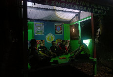 Perkuat Poskamling, Polisi Ngawi Laksanakan Asistensi Siskamling di Jogorogo 