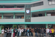 UIBU Gratiskan Wisuda Mahasiswa Korban Gempa NTT dan Beri Bantuan Biaya Hidup