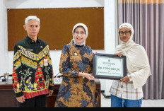114 Mahasiswa Berprestasi Lumajang Terima Beasiswa Tahap Akhir, Bunda Indah Bekali Dunia Kerja