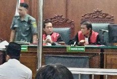 Tukang Parkir Asal Bangkalan Didakwa Jual 100 Butir Ekstasi di Diskotek Station Surabaya