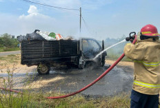 Mobil Kebersihan Desa Wadeng Gresik Terbakar, Diduga Akibat Sampah Masuk Mesin