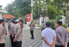 Pastikan Aksi Unjuk Rasa Damai, Polsek Sawahan Gelar Apel Pengamanan di PN Surabaya