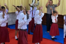 Tanamkan Nilai Religi dan Kebugaran, Polisi Ajak Siswa SD Kemala Bhayangkari Senam dan Hafalkan Al-Qur'an
