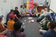 Pererat Silaturahmi, Kapolsek Simokerto Gelar Jumat Curhat di Kelurahan Tambakrejo