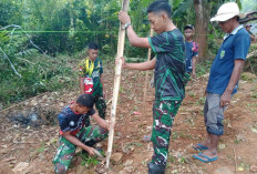 Serda Kevin Satgas TMMD Ke-127 Kodim 0827/Sumenep Ukur Pondasi MCK Masjid Baiturrahman