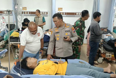 Kapolresta Sidoarjo Turun Langsung Cek Kondisi Santri Ponpes Manbaul Hikam yang Diduga Keracunan MBG