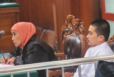 Sabu Disembunyikan dalam Permen Yupi, Ribuan Pil 'Vit Ternak' Digelontor ke Pasar Gelap, Ahmad Rifqi Didakwa B